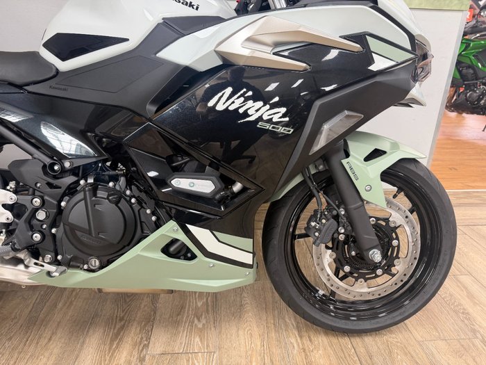 2026 Kawasaki NINJA 500 SE (LAMS) WHITE