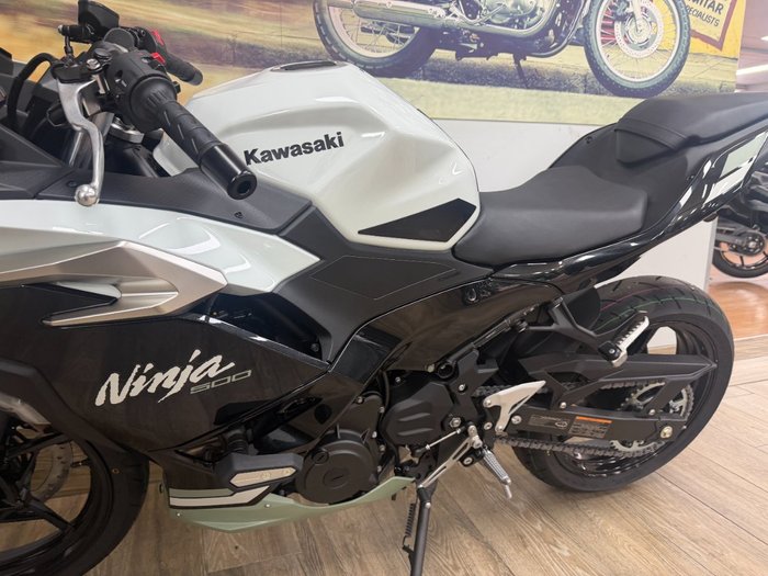 2026 Kawasaki NINJA 500 SE (LAMS) WHITE