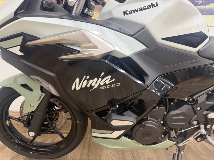 2026 Kawasaki NINJA 500 SE (LAMS) WHITE