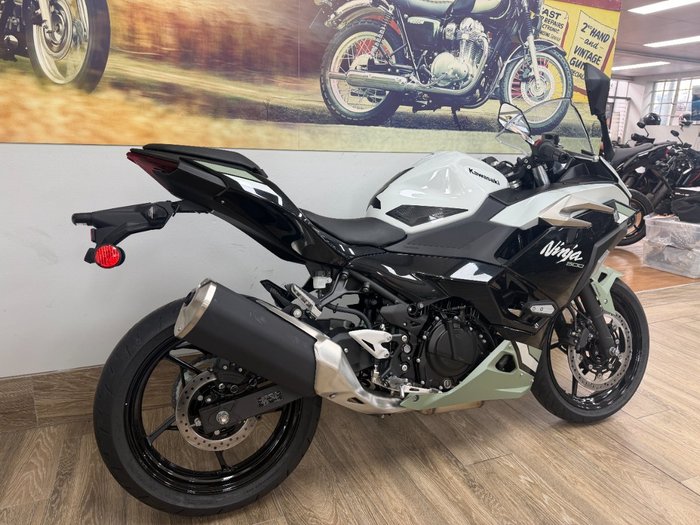 2026 Kawasaki NINJA 500 SE (LAMS) WHITE