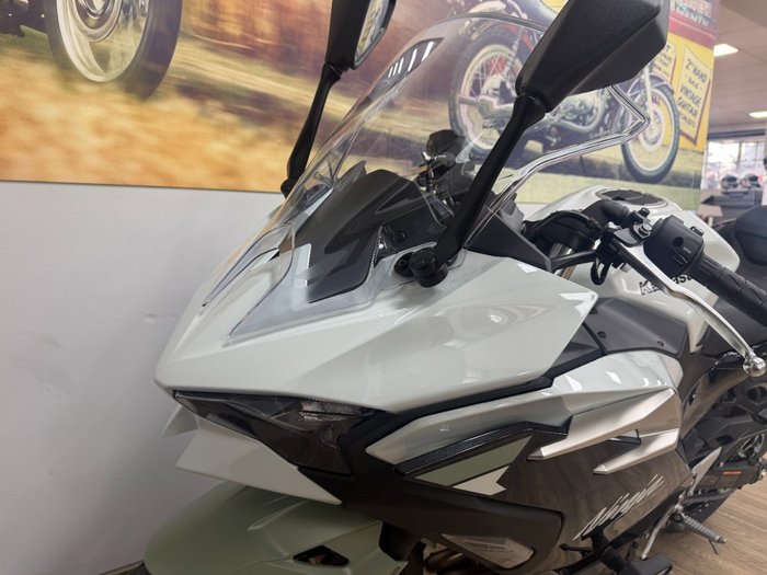 2026 Kawasaki NINJA 500 SE (LAMS) WHITE