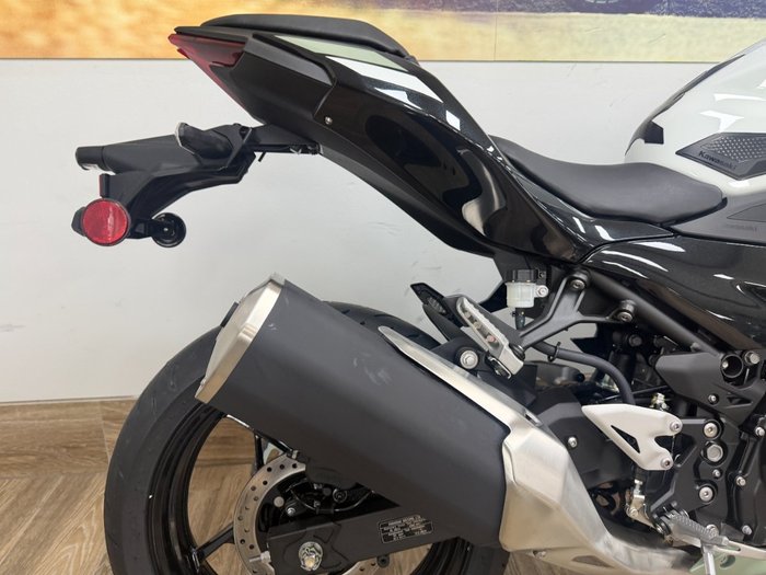 2026 Kawasaki NINJA 500 SE (LAMS) WHITE