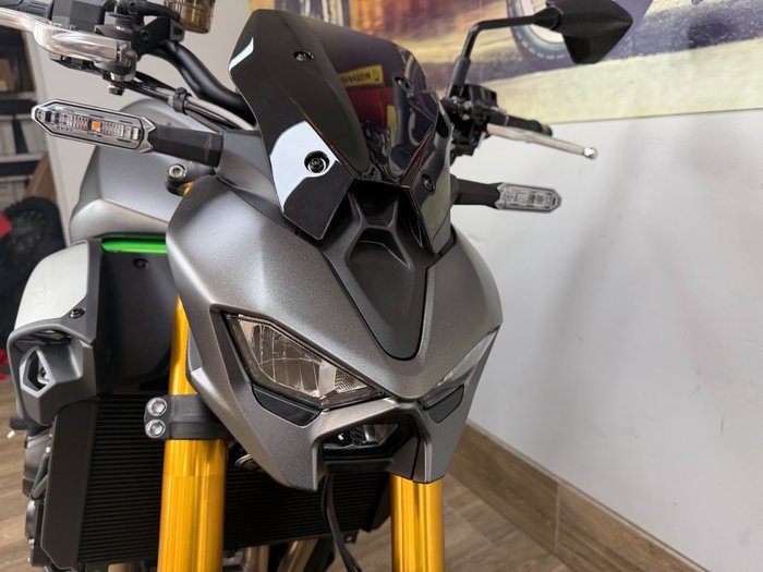 2026 Kawasaki 2026 KAWASAKI 900CC Z900RS