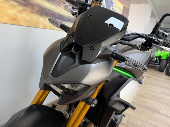 2026 Kawasaki 2026 KAWASAKI 900CC Z900RS