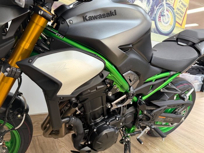 2026 Kawasaki 2026 KAWASAKI 900CC Z900RS