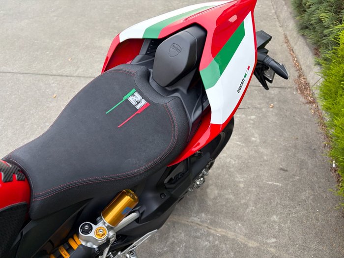 2024 DUCATI PANIGALE V2 BAYLISS 20TH ANNIV Red
