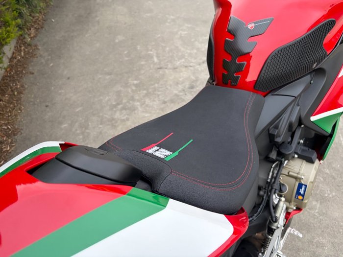 2024 DUCATI PANIGALE V2 BAYLISS 20TH ANNIV Red