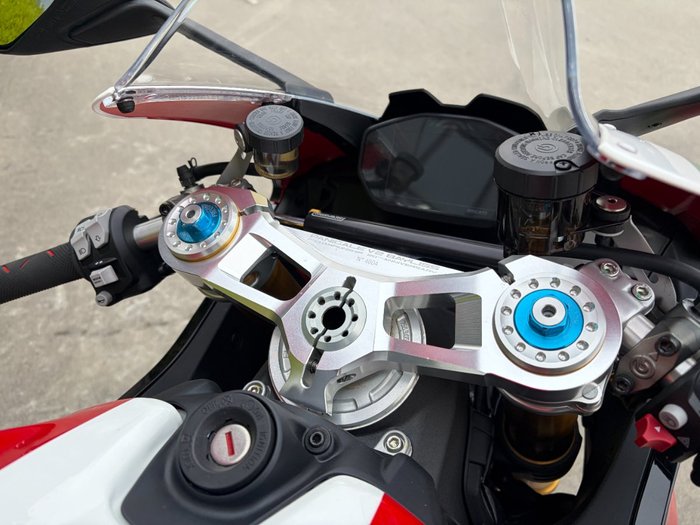 2024 DUCATI PANIGALE V2 BAYLISS 20TH ANNIV Red