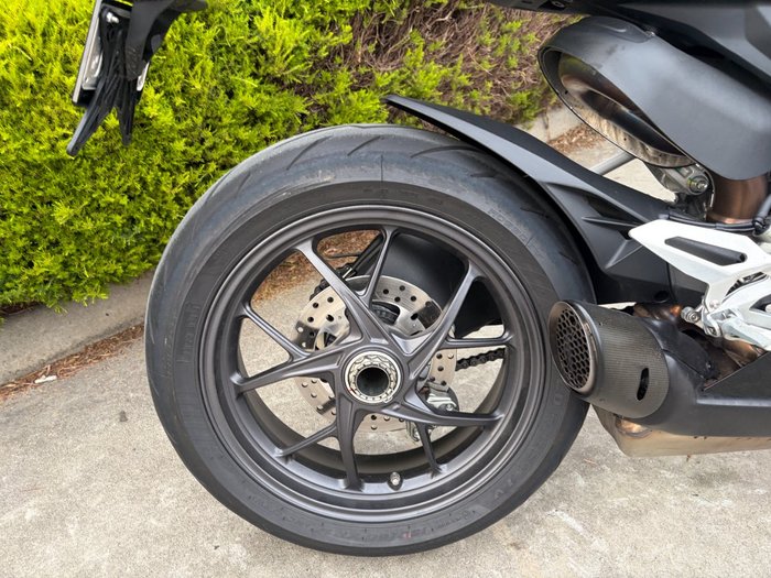 2024 DUCATI PANIGALE V2 BAYLISS 20TH ANNIV Red