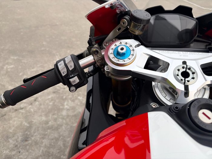 2024 DUCATI PANIGALE V2 BAYLISS 20TH ANNIV Red