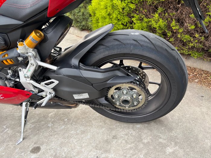 2024 DUCATI PANIGALE V2 BAYLISS 20TH ANNIV Red