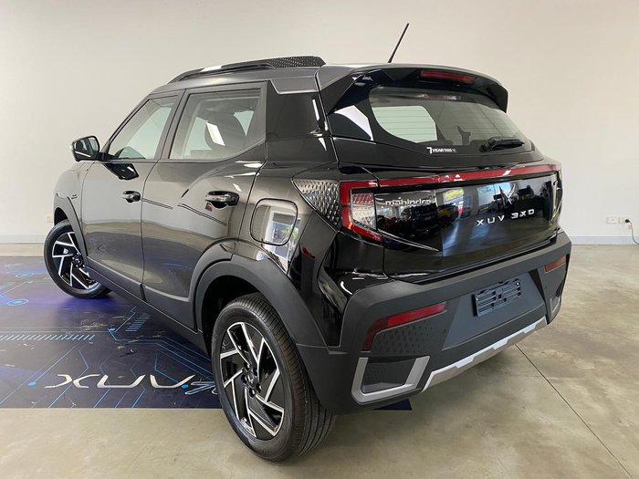 2025 Mahindra XUV3XO AX7L
