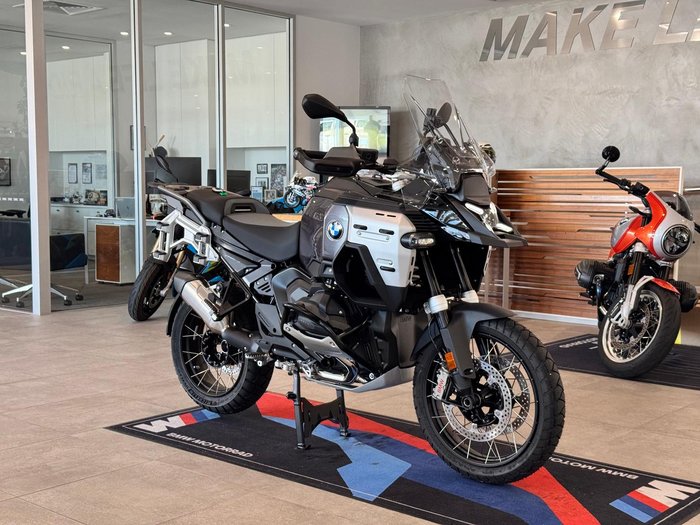 2026 BMW Motorrad R 1300 GS Adventure Triple Black R 1300 Black