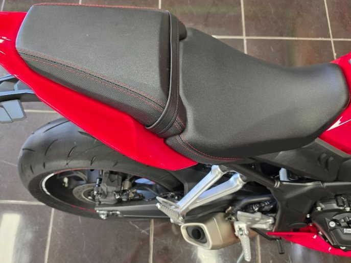 2026 Honda CBR650RAC RED