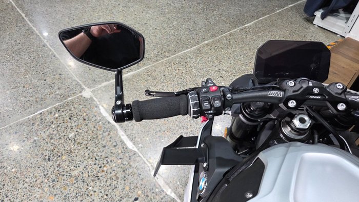 2025 BMW Motorrad M 1000 R WHITE