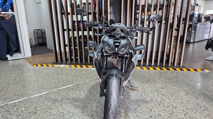2025 BMW Motorrad M 1000 R