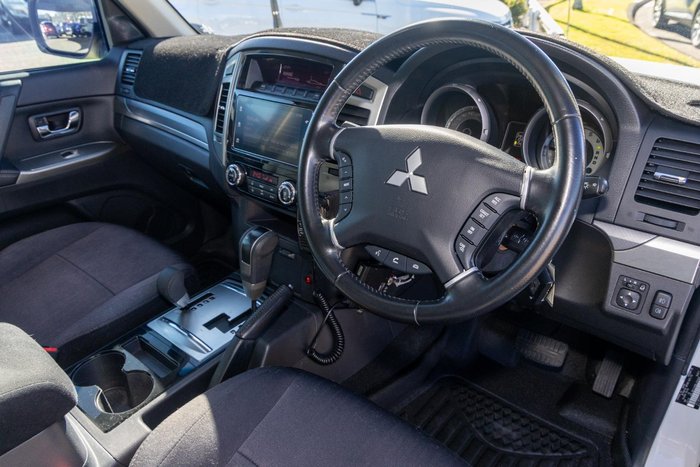 2019 Mitsubishi Pajero GLX