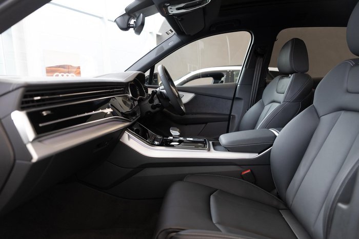 2025 Audi Q7 TFSI 250kW S line