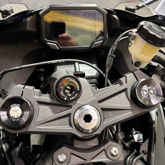 2026 Kawasaki NINJA ZX-6R (636) Grey