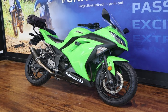 2013 Kawasaki NINJA 300 ABS Green