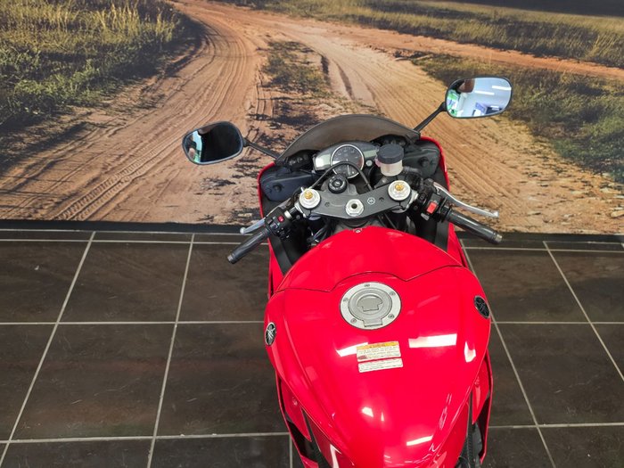 2013 Yamaha YZF-R6 RED/WHITE