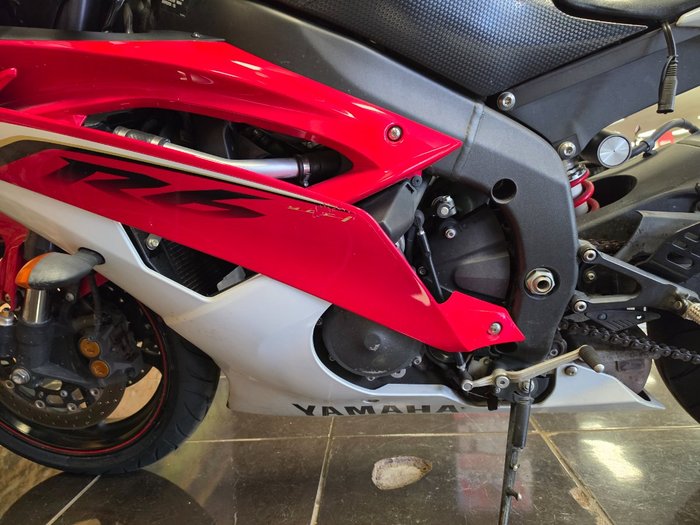 2013 Yamaha YZF-R6 RED/WHITE