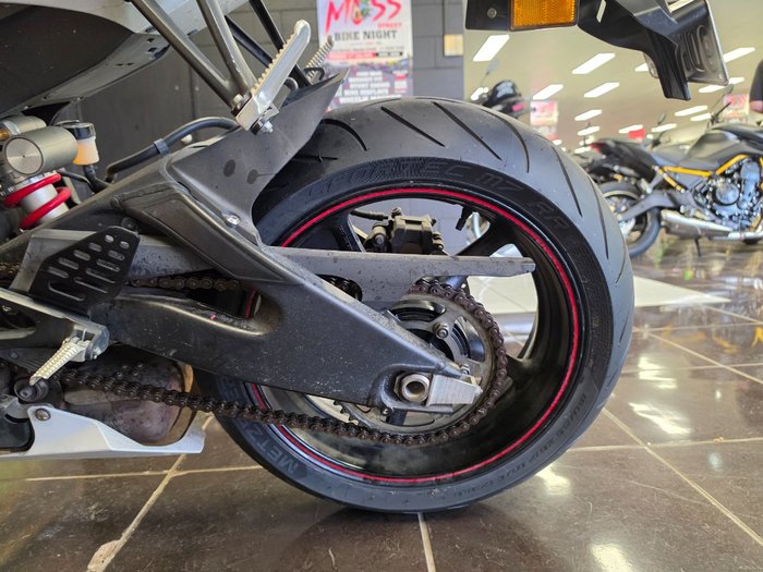 2013 Yamaha YZF-R6 RED/WHITE