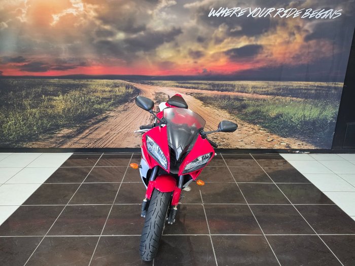 2013 Yamaha YZF-R6 RED/WHITE