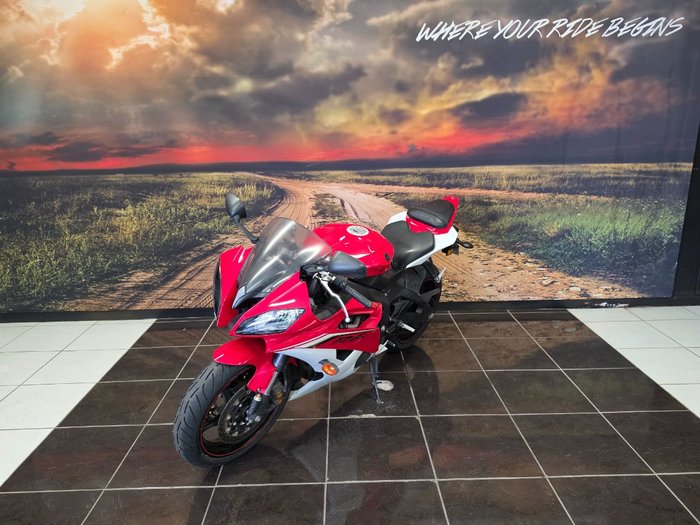 2013 Yamaha YZF-R6 RED/WHITE