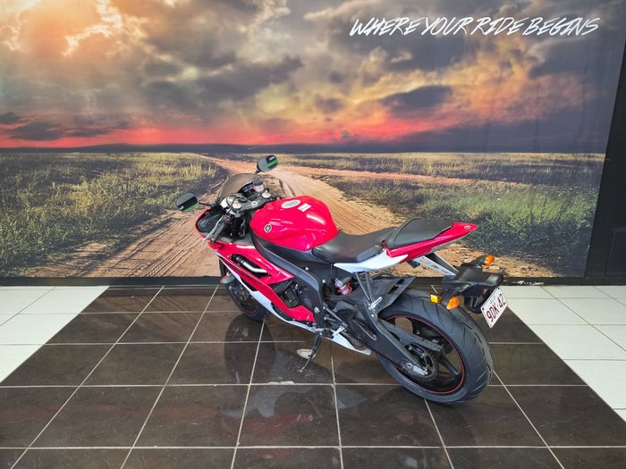 2013 Yamaha YZF-R6 RED/WHITE