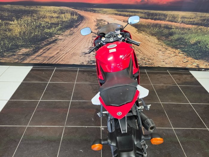 2013 Yamaha YZF-R6 RED/WHITE