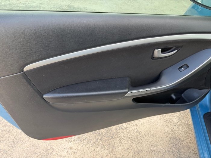 2014 HYUNDAI i30 SE