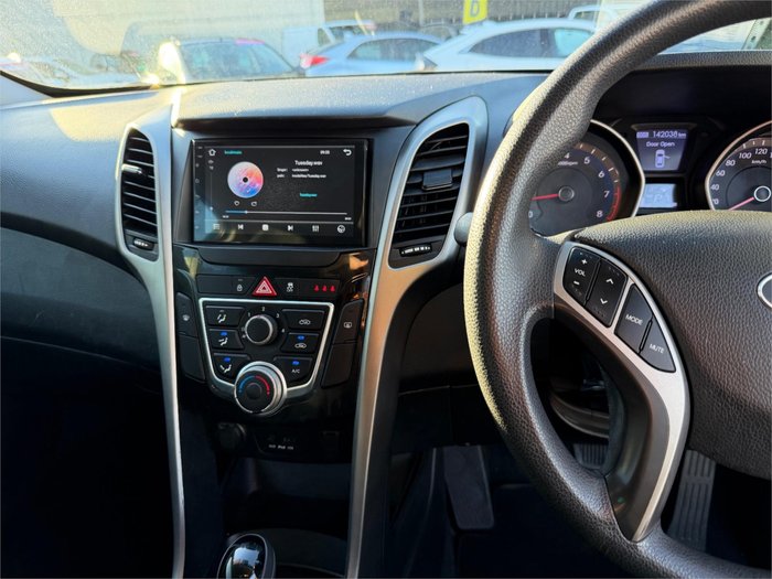 2014 HYUNDAI i30 SE