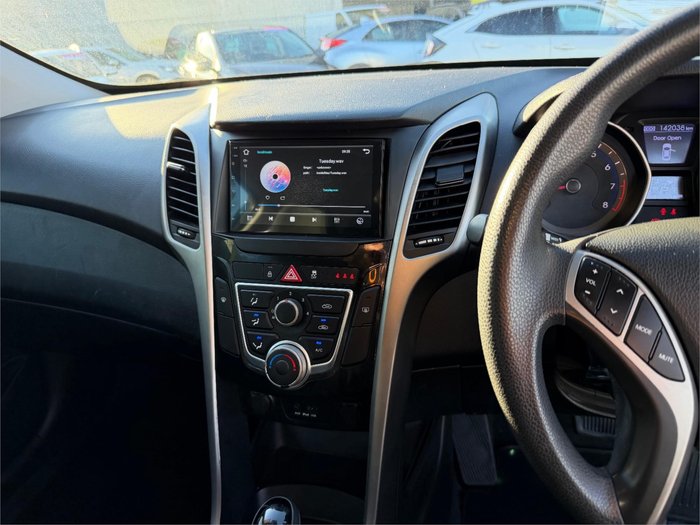 2014 HYUNDAI i30 SE