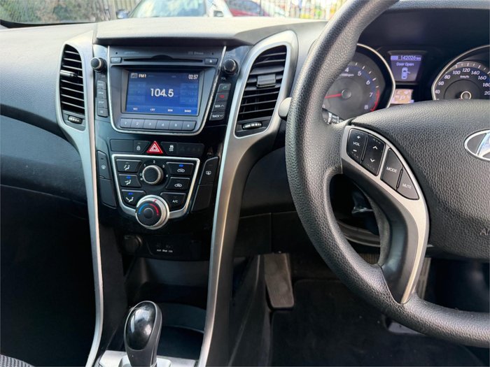 2014 HYUNDAI i30 SE