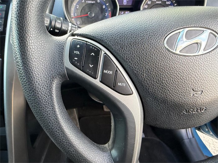 2014 HYUNDAI i30 SE