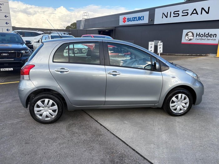 2010 Toyota Yaris YR