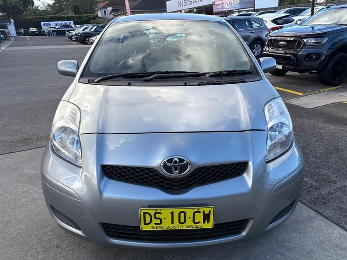 2010 Toyota Yaris YR