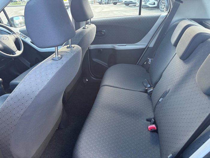 2010 Toyota Yaris YR