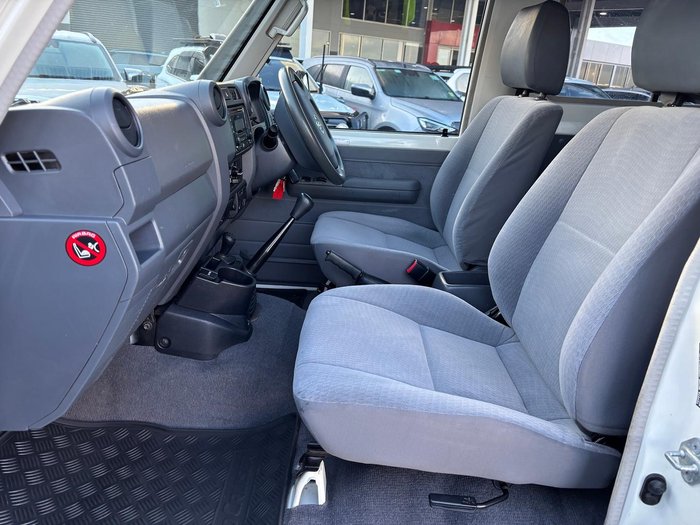 2018 Toyota Landcruiser GXL Troopcarrier