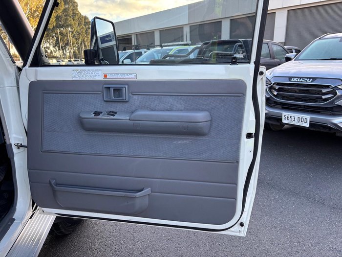 2018 Toyota Landcruiser GXL Troopcarrier