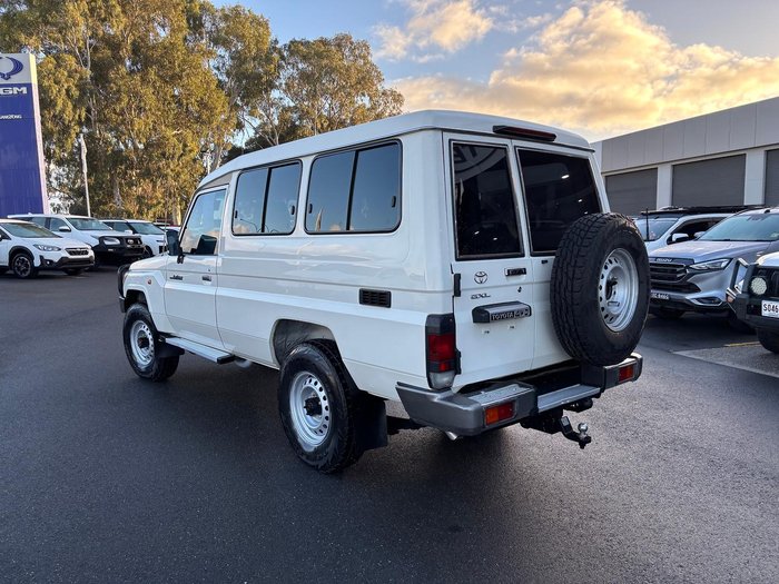 2018 Toyota Landcruiser GXL Troopcarrier