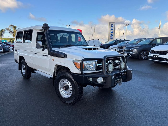 2018 Toyota Landcruiser GXL Troopcarrier