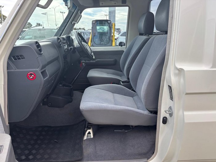 2018 Toyota Landcruiser GXL Troopcarrier