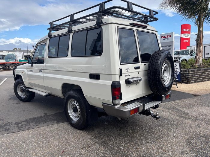 2018 Toyota Landcruiser GXL Troopcarrier