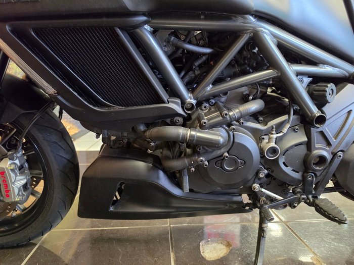 2017 Ducati DIAVEL BLACK