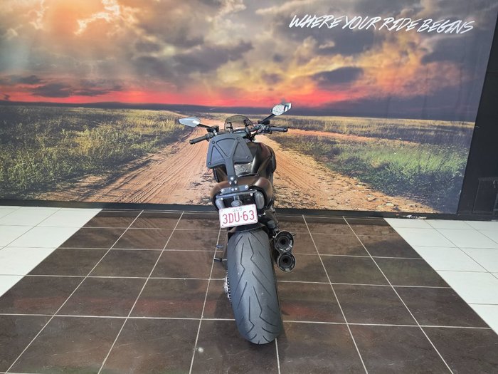 2017 Ducati DIAVEL BLACK