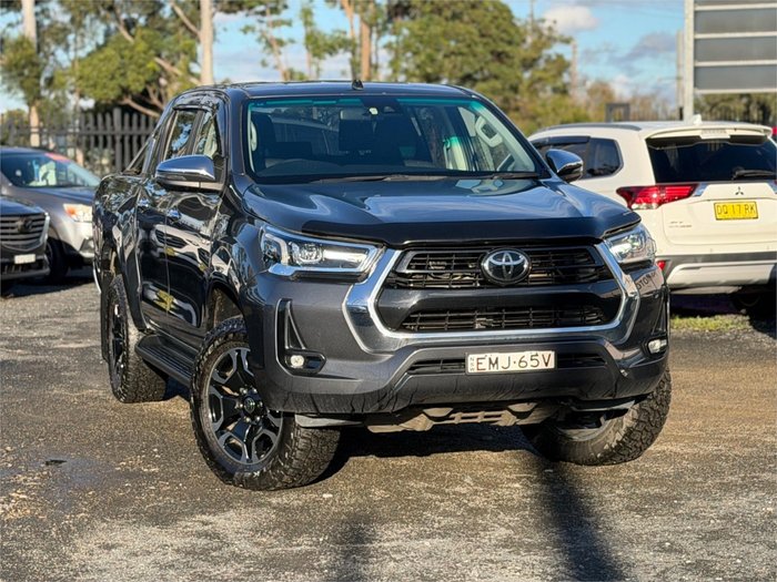 2021 TOYOTA HILUX
