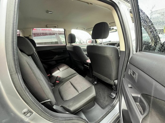 2013 Mitsubishi Outlander LS