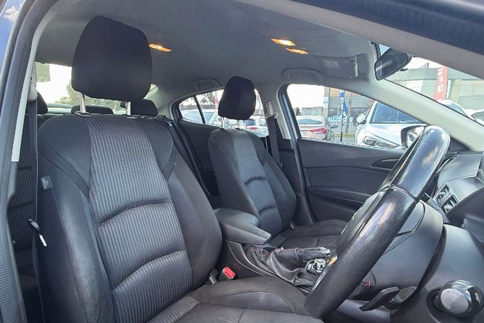 2014 Mazda 3 Maxx